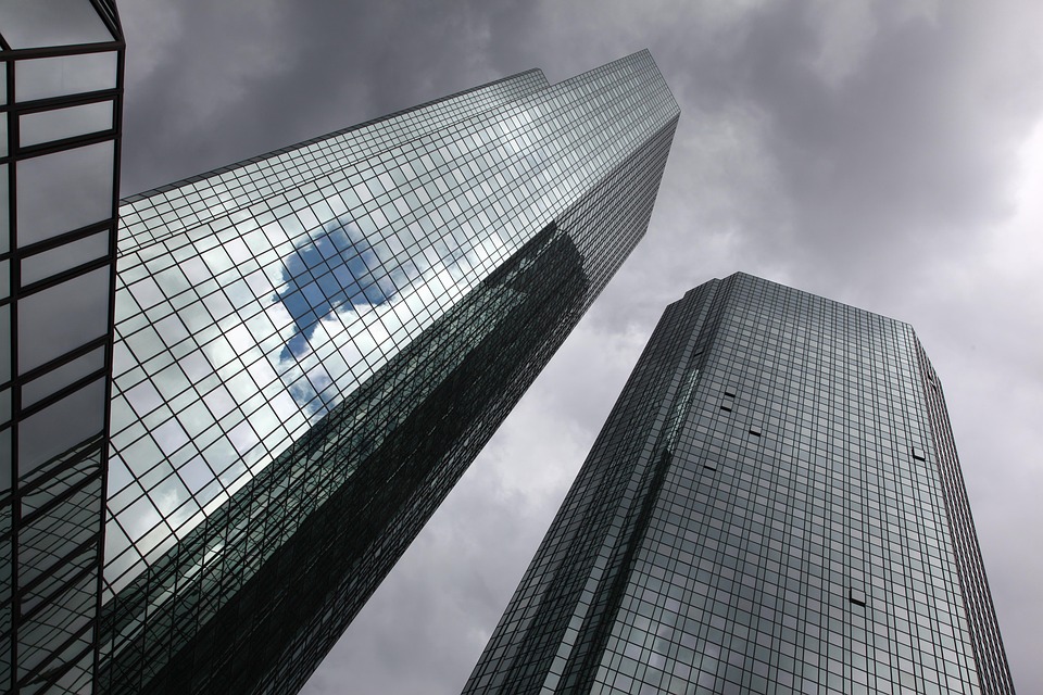 skyscraper-3371974_960_720.jpg